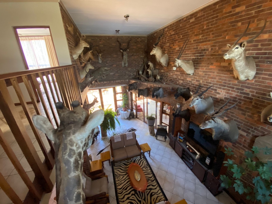 8 Bedroom Property for Sale in Grimbeeck Park North West